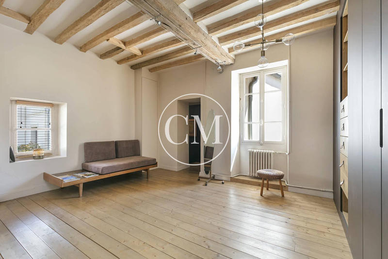 Maison - 278 m² - 8 pièces