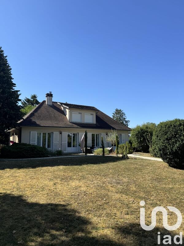 Maison - 167 m² - 8 pièces