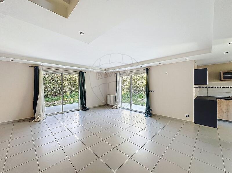 Maison - 93 m² - 4 pièces