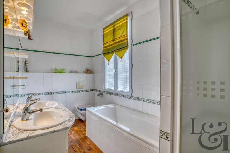 Maison - 165 m² - 7 pièces