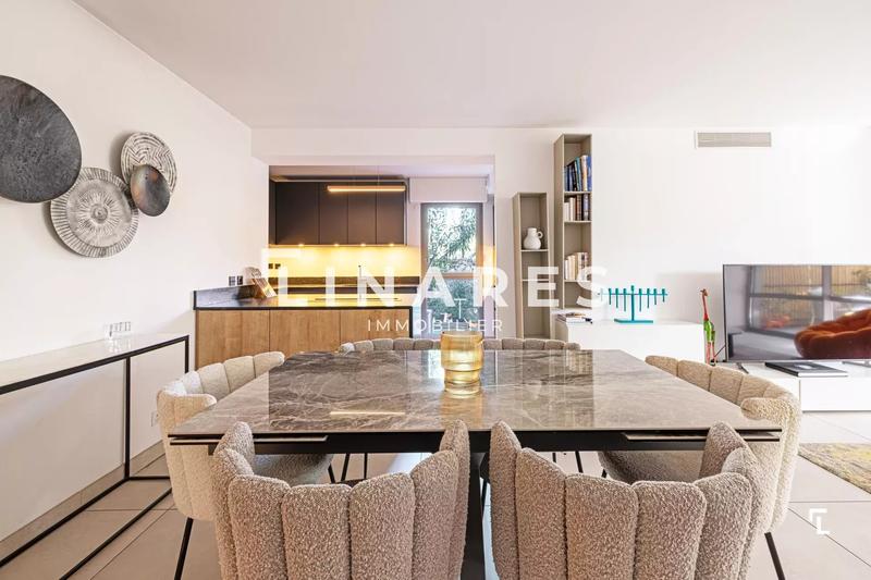 Appartement - 82 m² - 3 pièces