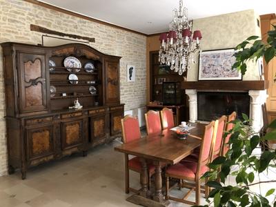 Maison - 400 m² - 17 pièces