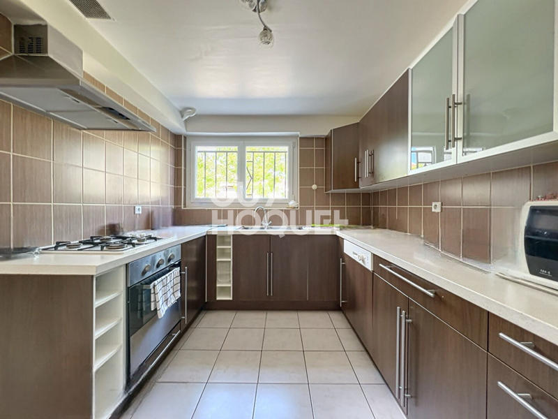 Maison - 172 m² - 10 pièces