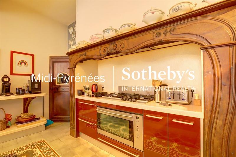 Maison - 477 m² - 15 pièces