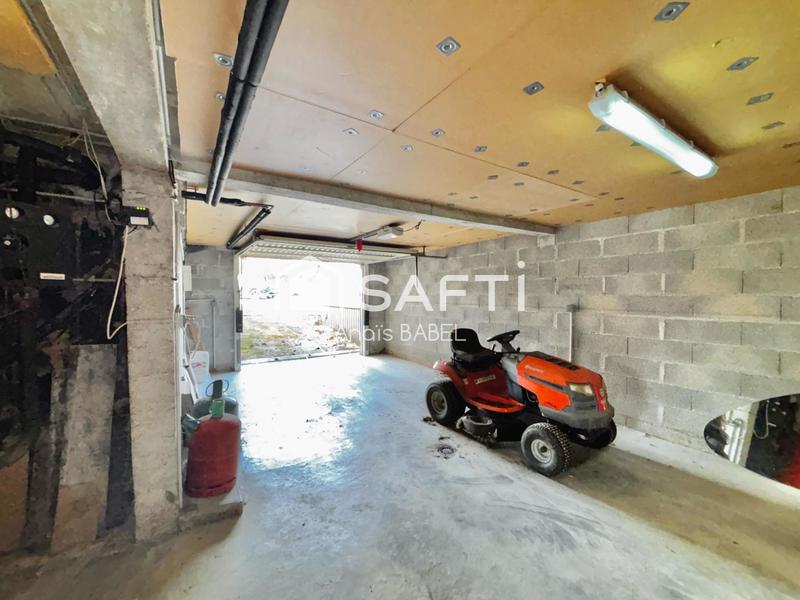 Maison - 207 m² - 9 pièces