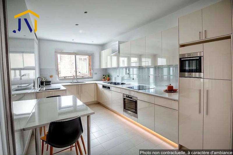 Appartement - 97 m² - 5 pièces