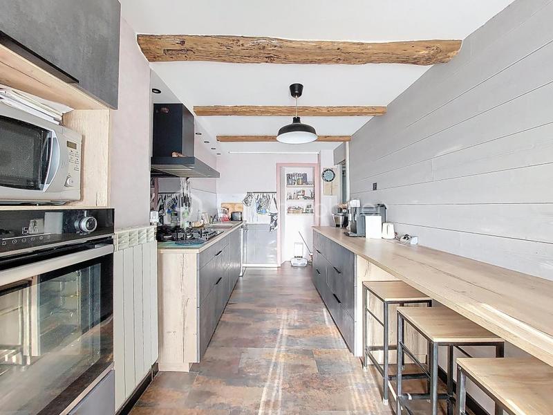 Appartement - 93 m² - 4 pièces