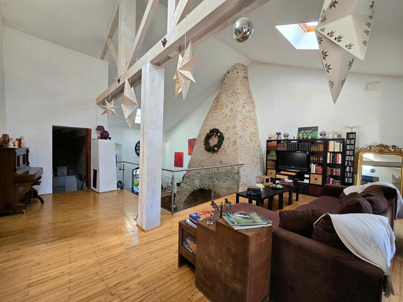 Maison - 246 m² - 8 pièces