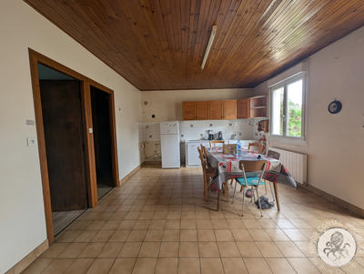 Maison - 61 m² - 5 pièces