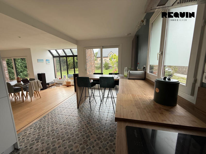 Villa - 200 m² - 8 pièces