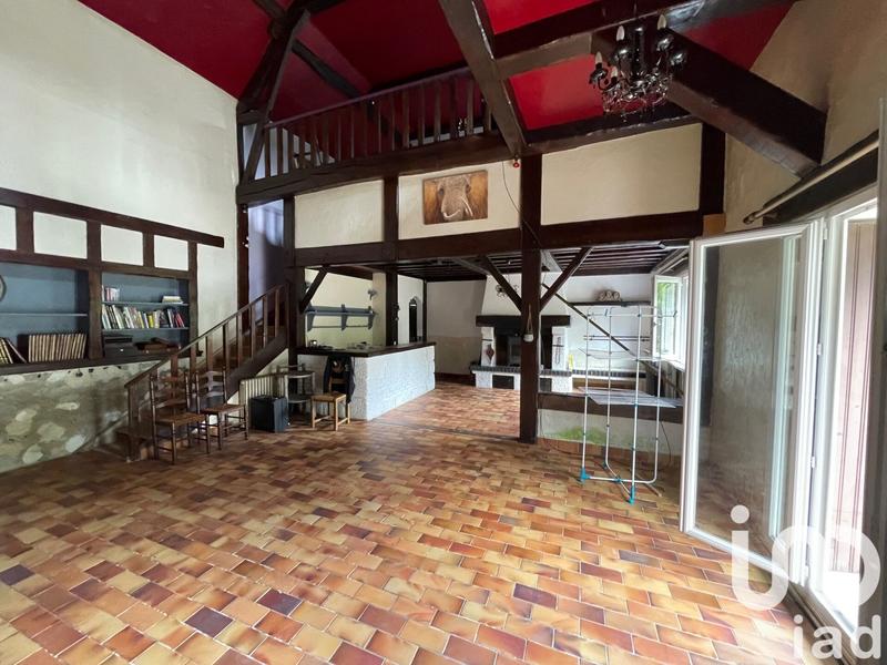 Maison - 275 m² - 10 pièces