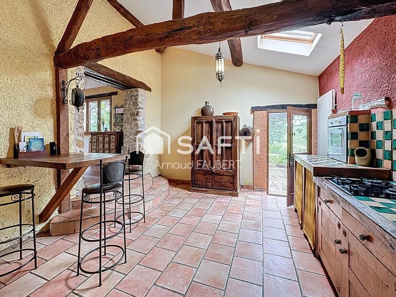 Maison - 210 m² - 6 pièces