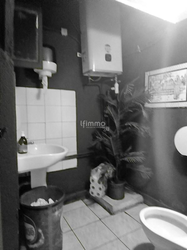 Fonds de commerce - Bureau - 64 m²