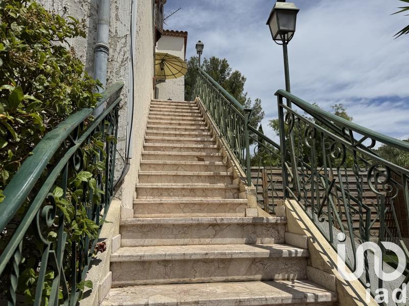 Maison - 163 m² - 6 pièces