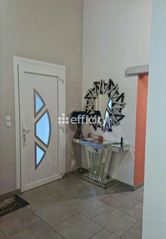 Pavillon - 250 m² - 10 pièces