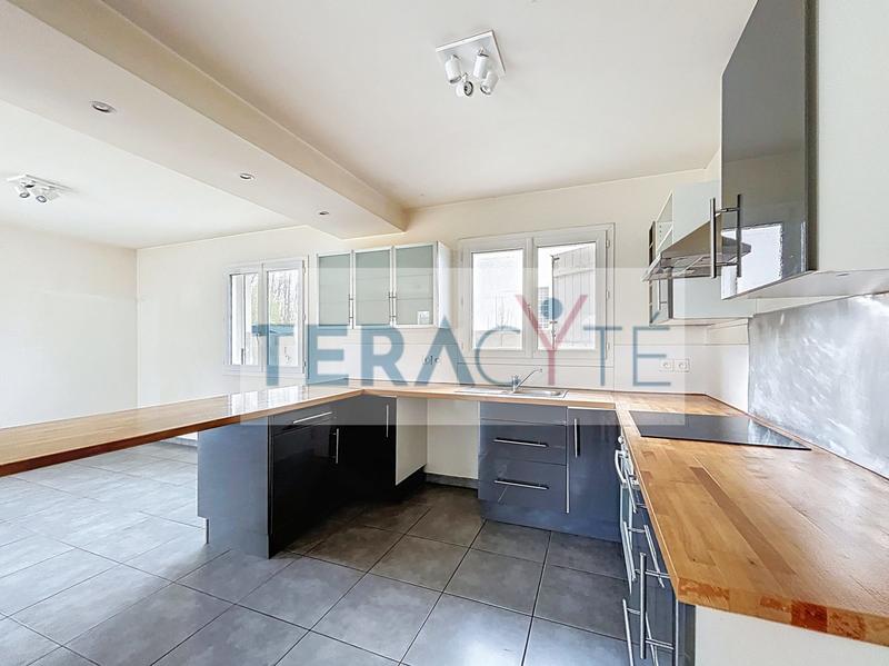 Maison - 99 m² - 4 pièces