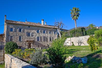 Corps de ferme - 355 m² - 9 pièces