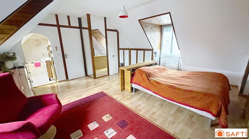 Maison - 204 m² - 7 pièces