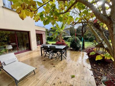 Maison - 135 m² - 6 pièces