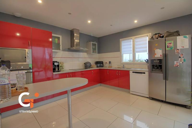 Maison - 183 m² - 7 pièces