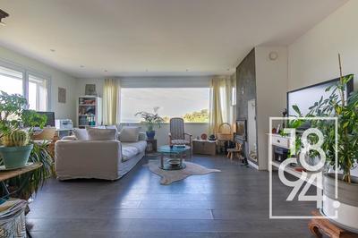 Maison - 169 m² - 5 pièces