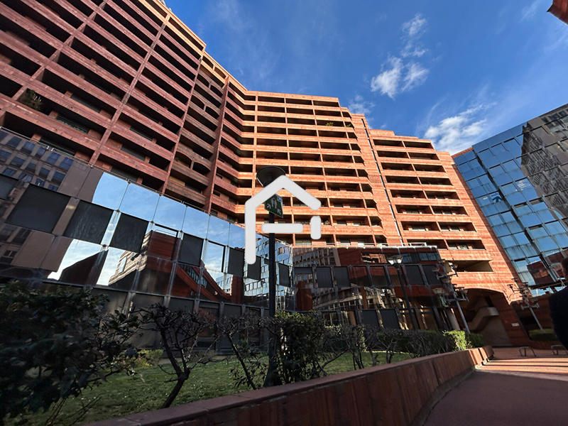 Parking / Garage - 69 m²