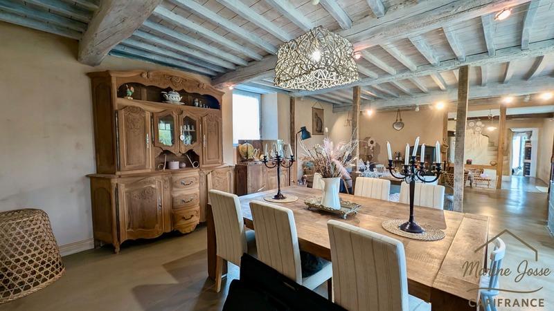 Maison - 187 m² - 7 pièces