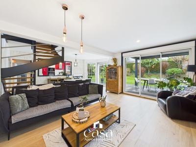 Maison - 158 m² - 7 pièces