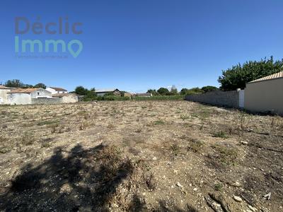 Terrain constructible - 812 m²