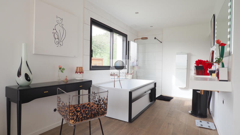 Maison - 166 m² - 6 pièces