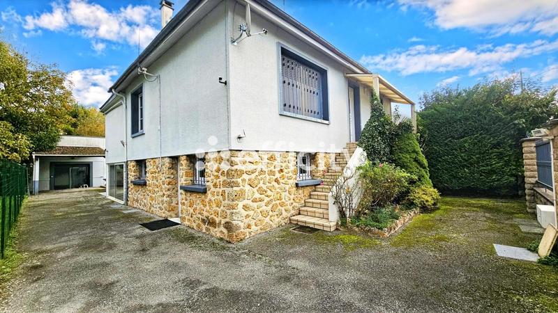 Maison - 177 m² - 7 pièces