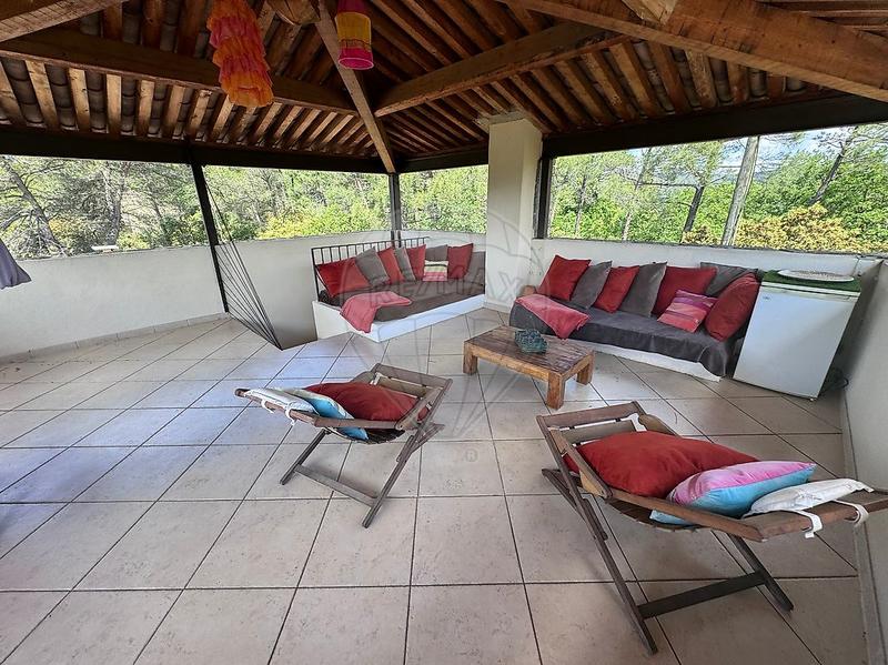 Maison en pierre - 220 m² - 6 pièces