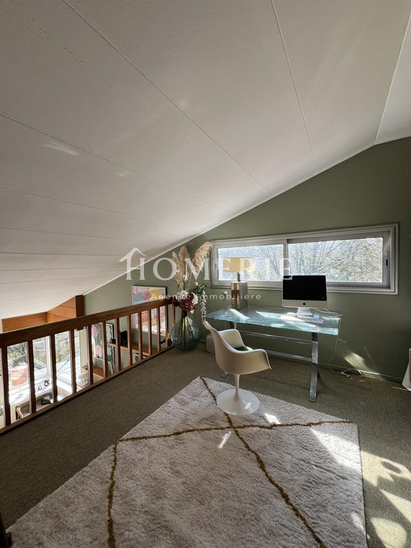 Maison - 215 m² - 7 pièces