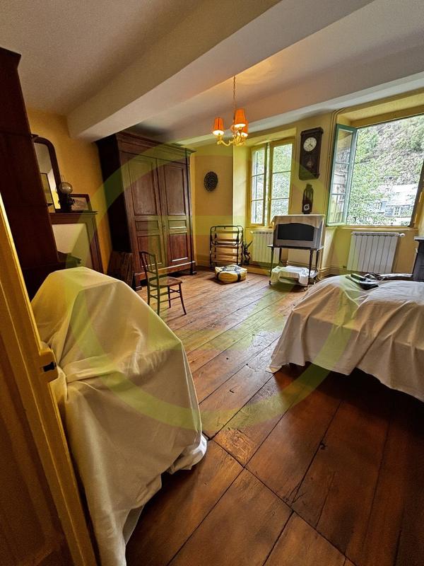 Maison - 121 m² - 4 pièces