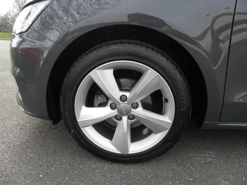 Audi A1 sportback 1.0 Tfsi 95 Ch Ultra Ambition - 5cv