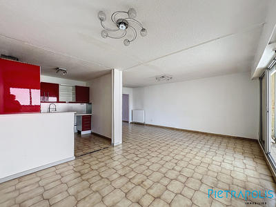 Appartement - 84 m² - 4 pièces