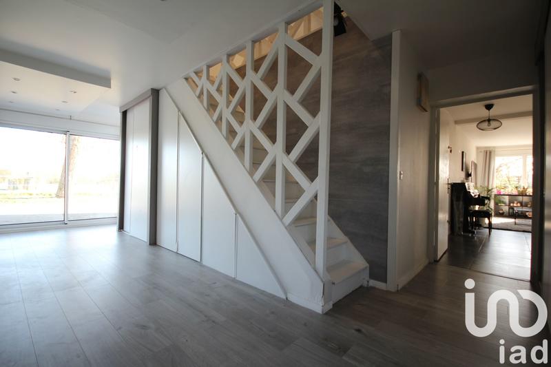 Maison - 215 m² - 7 pièces