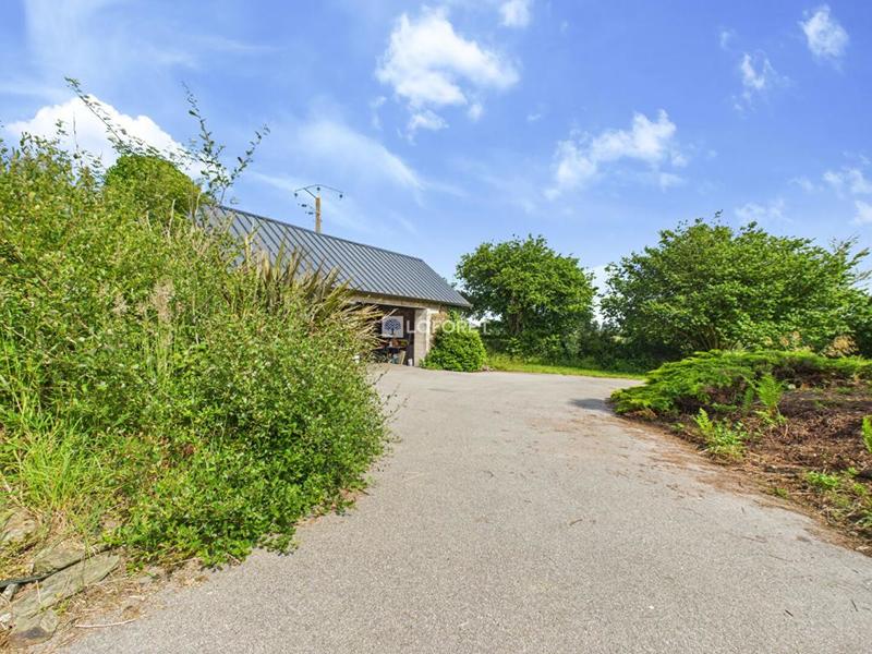 Maison - 342 m² - 12 pièces