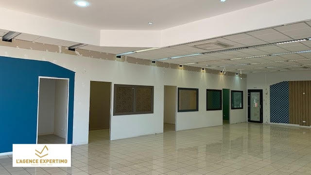 Local commercial - 472 m²