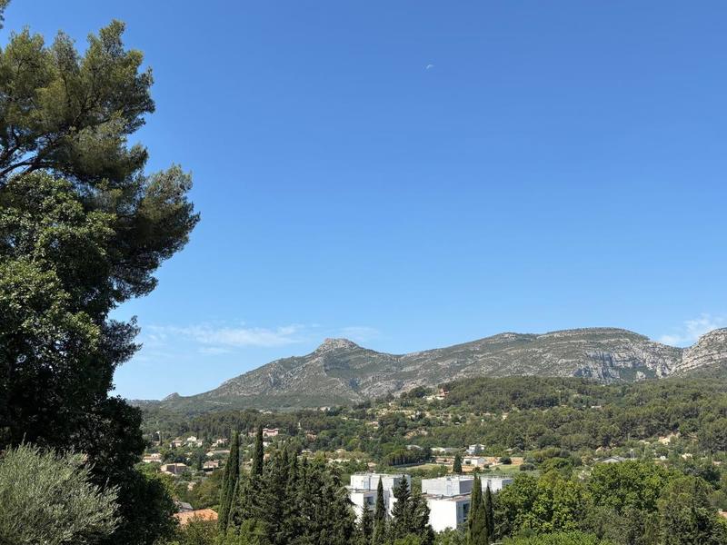 Villa - 90 m² - 4 pièces