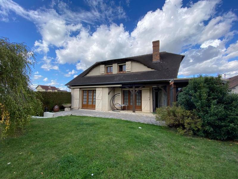 Maison - 143 m² - 5 pièces