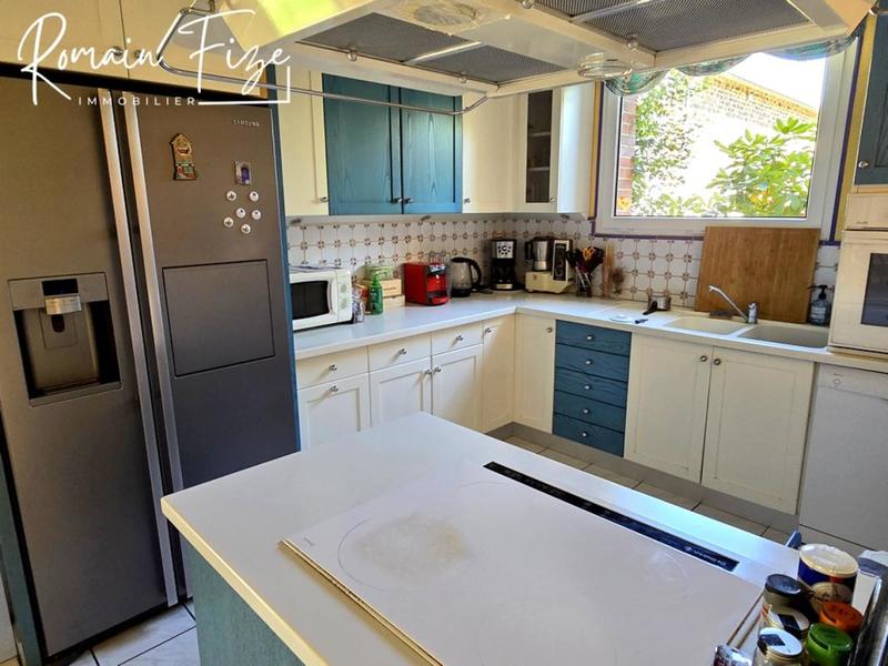 Maison - 300 m² - 7 pièces