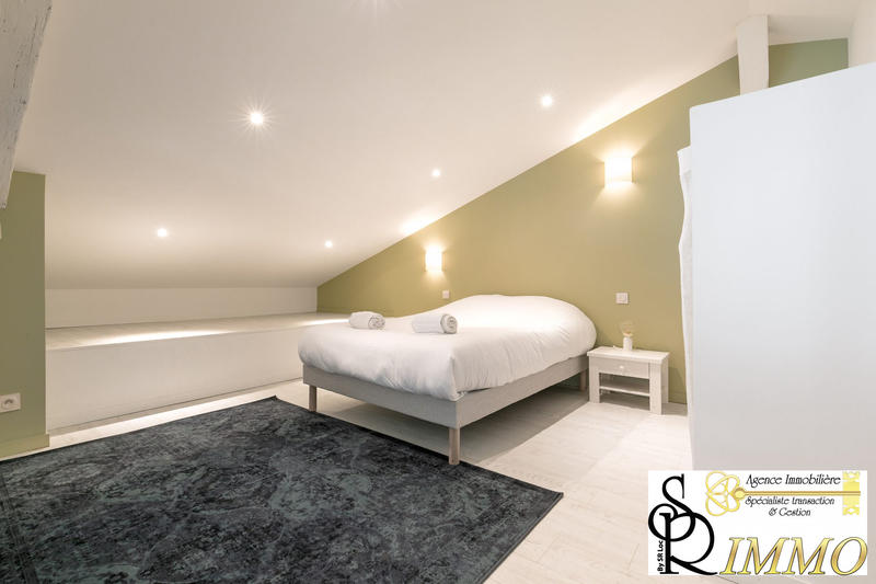 Appartement - 160 m² - 5 pièces