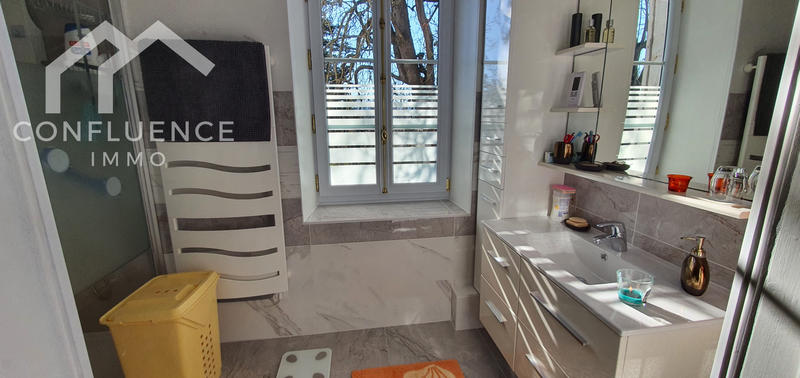 Maison - 203 m² - 7 pièces