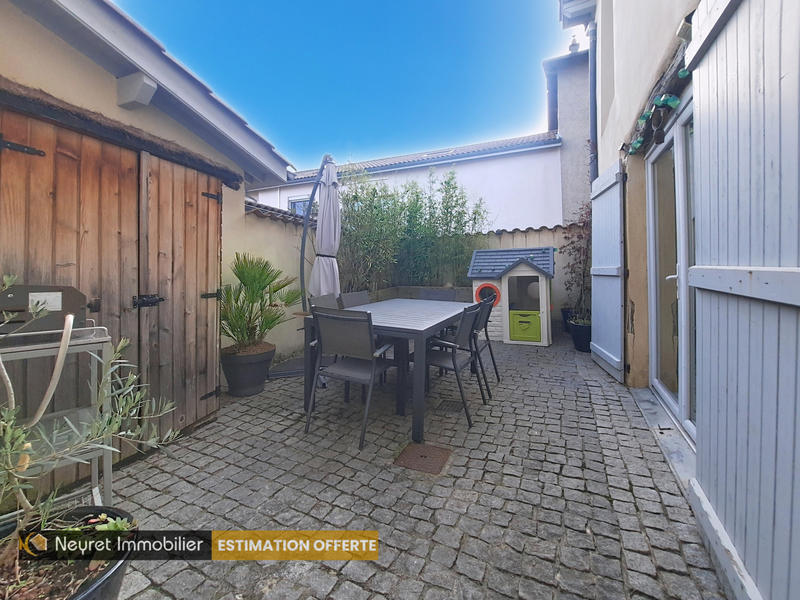 Maison de village - 80 m² - 4 pièces