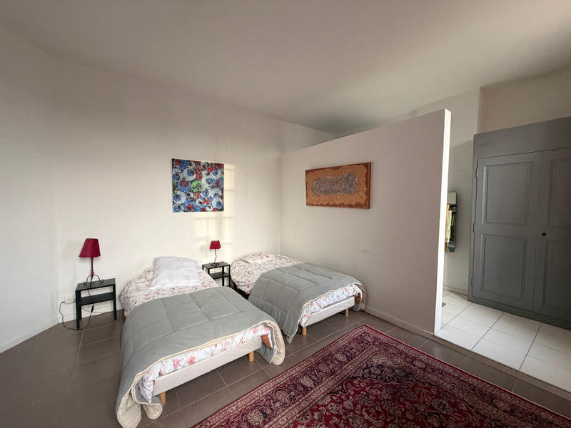 Maison - 437 m² - 14 pièces