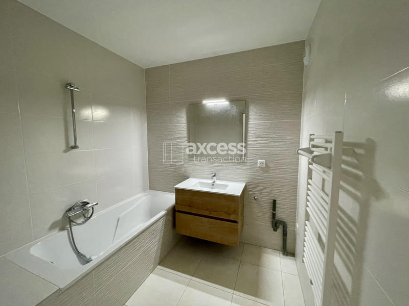 Appartement - 75 m² - 3 pièces