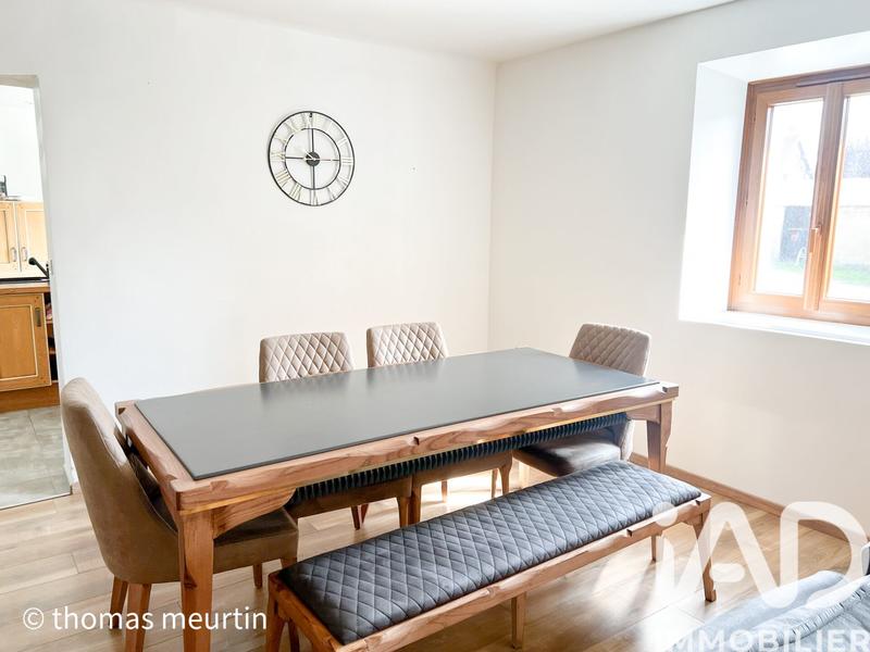 Maison - 256 m² - 8 pièces