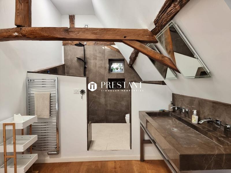 Demeure - 590 m² - 14 pièces