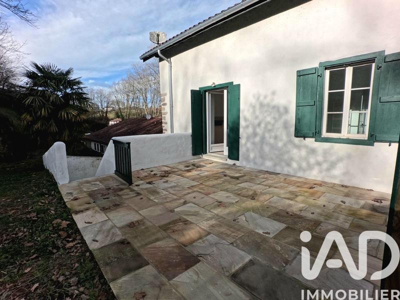 Appartement - 94 m² - 5 pièces